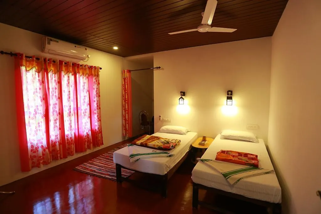 Apartament Marari John'S Beach Mararikulam Kwatera prywatna